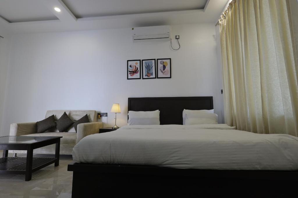 The White Lotus Hotel Gaya Eksteriør billede